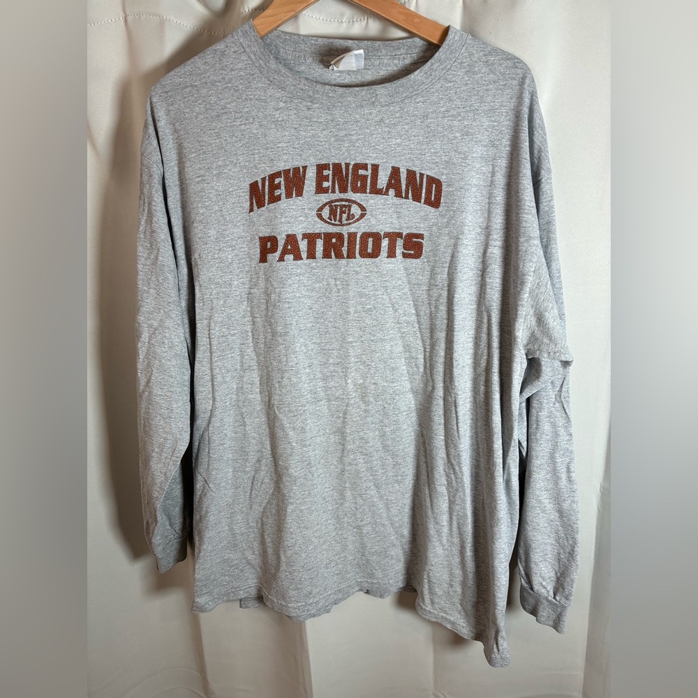 Vintage NFL New England Patriots XL Long Sleeve T-Shirt Gray‎ Maroon Crewneck